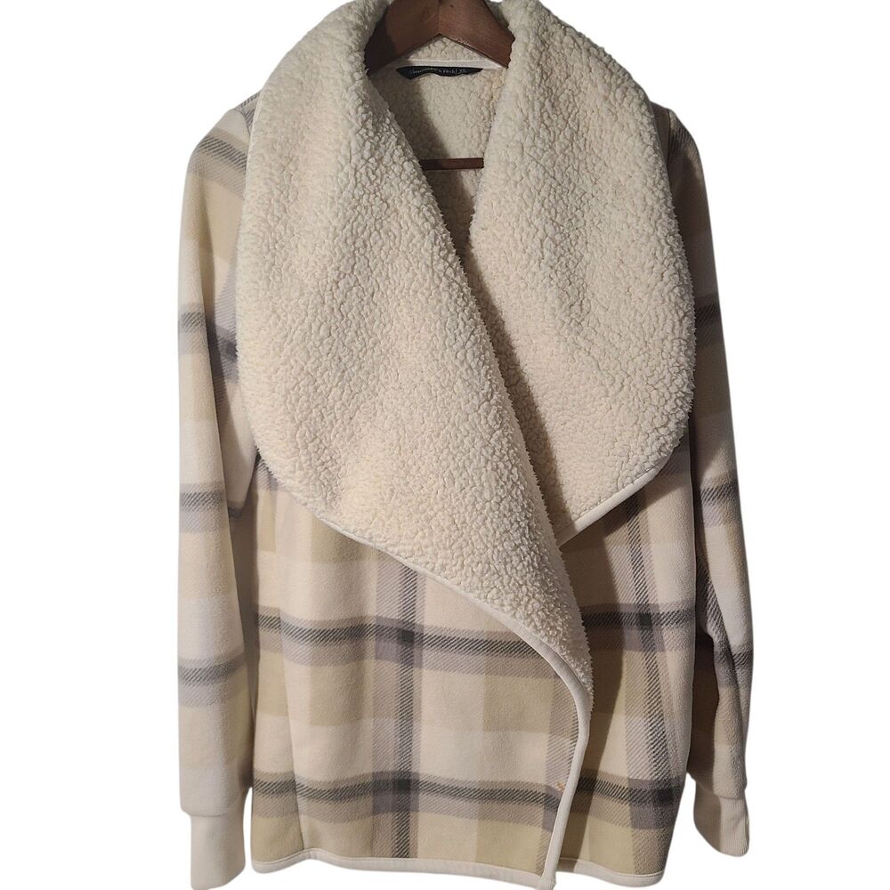 Abercrombie & Fitch Jacket Sherpa Lined Fleece Open Front Plaid Beige Gray sz XS